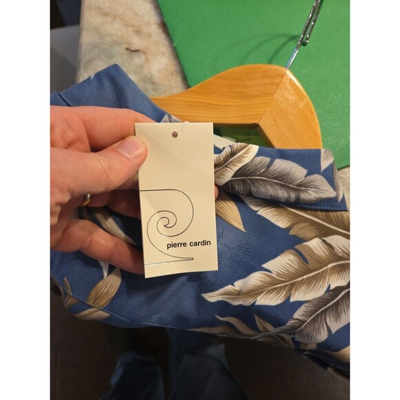 #76 Pierre Cardin Tropical  Hawaiian Button Shirt Size XL NEW WITH TAGS ! blue - Picture 4 of 6